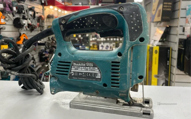 Электролобзик makita 4329