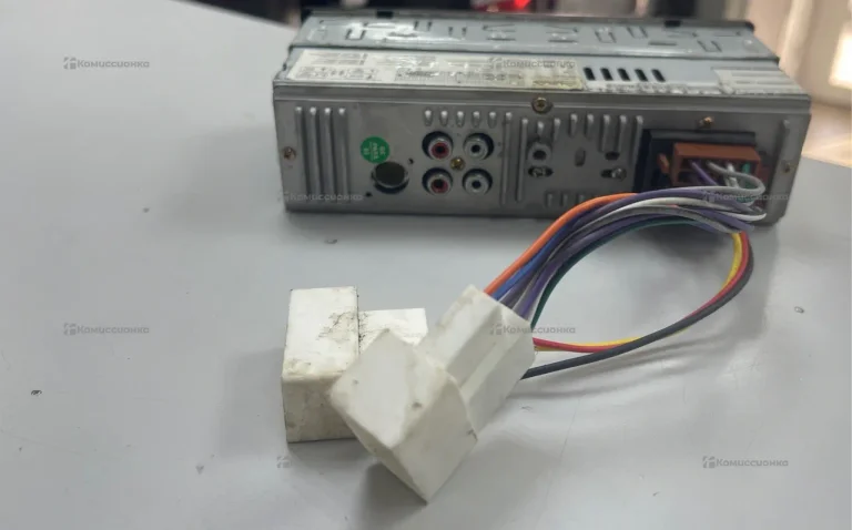 Автомагнитола  Aura