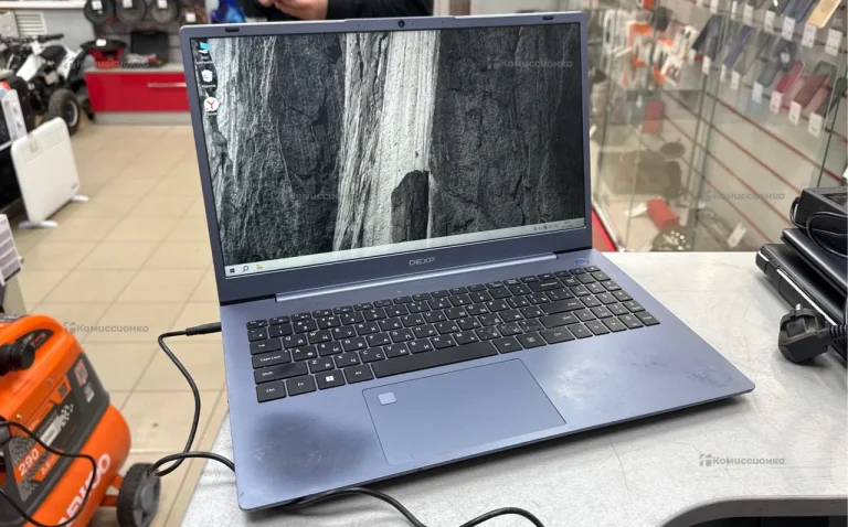 Ноутбук Dexp Atlas M15-I3W302