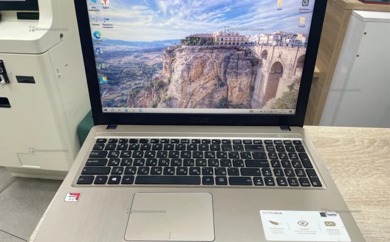 Ноутбук  ASUs vivobook