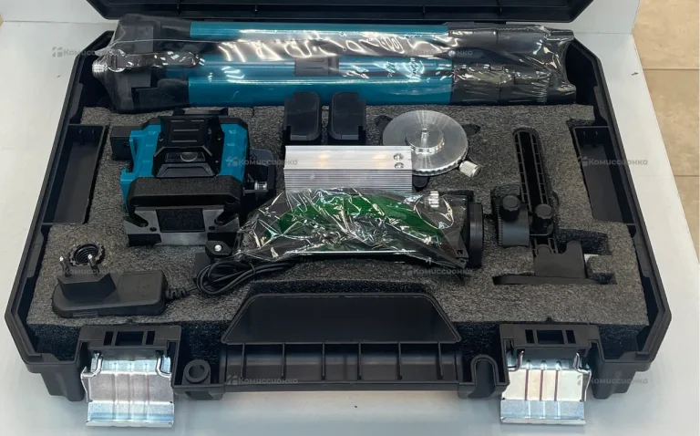 Лазерный уровень Makita реплика 4d