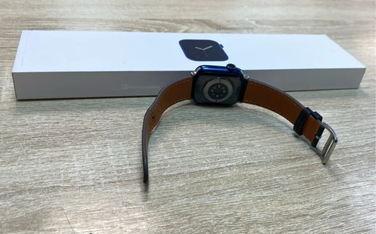 Часы Apple Watch Series 6 40mm