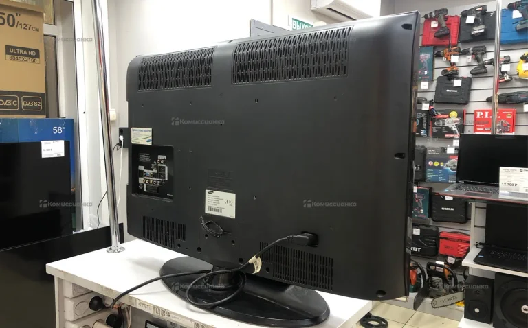 Телевизор Samsung LE32B450C4Wv