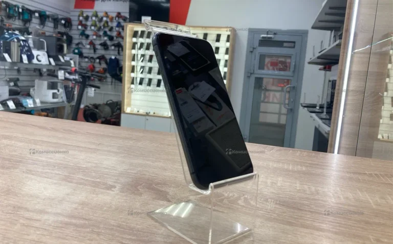 Apple iPhone 11 4/64 ГБ