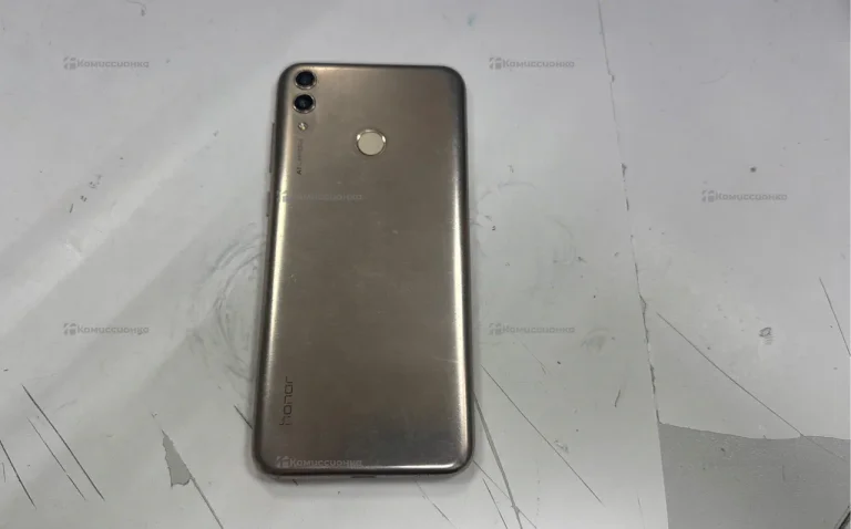 Honor 8C 4/32 ГБ
