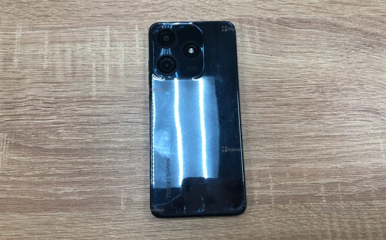 Tecno Spark 10C 4/64 ГБ