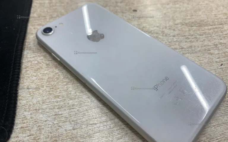 Apple Iphone 8 64 ГБ