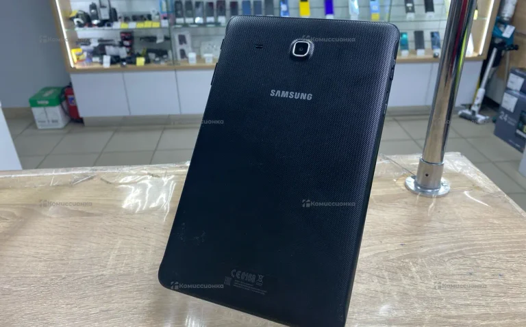 Планшет Samsung Galaxy Tab E 9.6 SM-T561N 8Gb