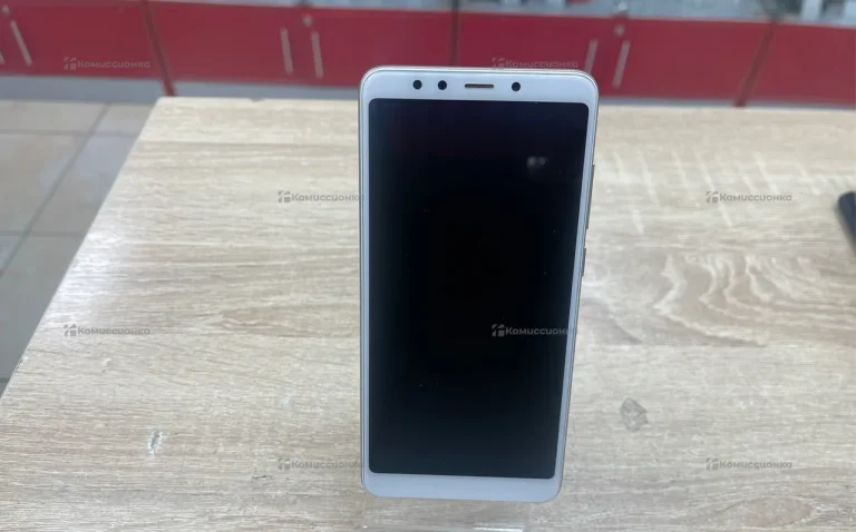 Xiaomi Redmi 5 4/32 ГБ