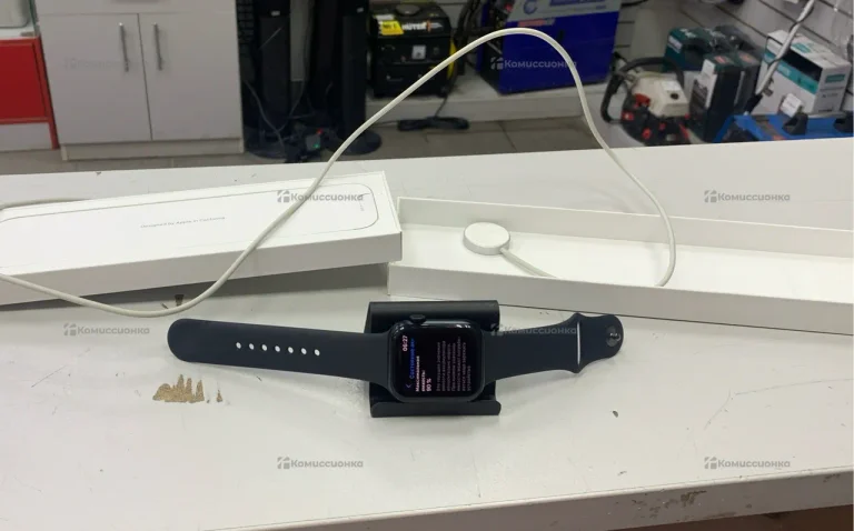 Часы  Apple Watch SE 2