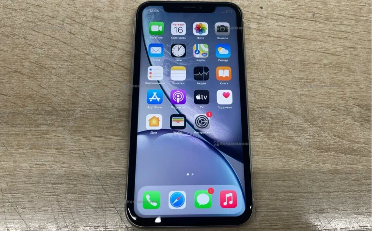 Apple iPhone XR 3/128 ГБ