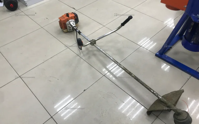 Бензокоса Stihl es 250