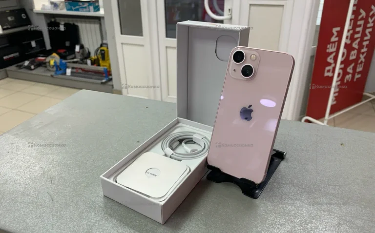 Apple iPhone 13 mini 4/128 ГБ.