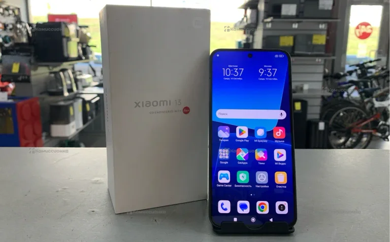 Xiaomi 13 12/256Gb