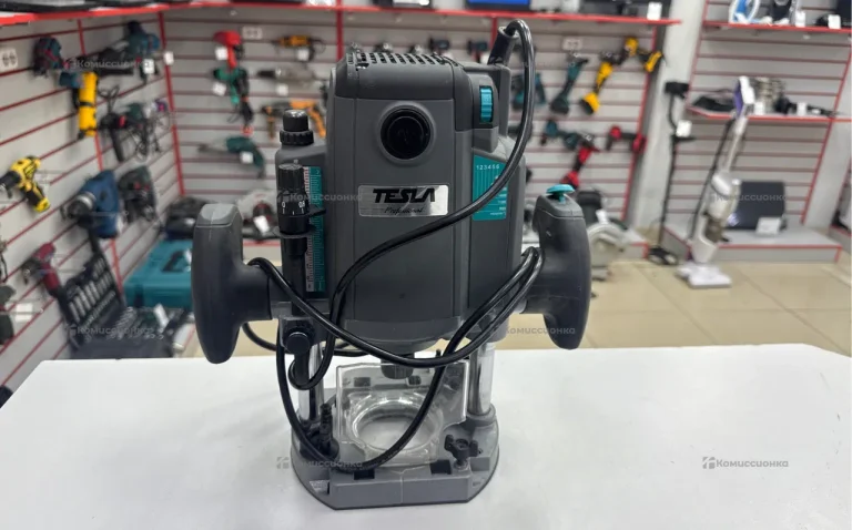 Вертикальный фрезер Tesla TRE2200