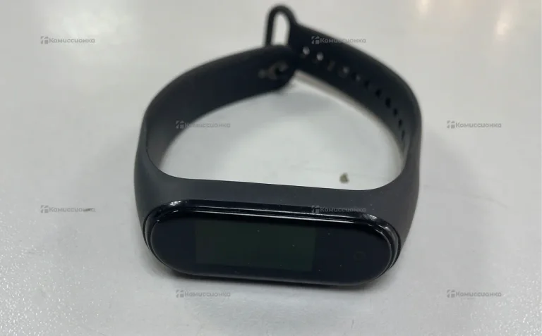 Часы  Xiaomi mi band 4