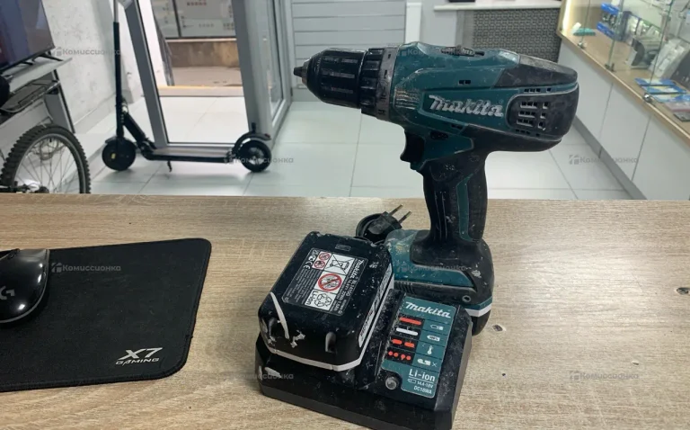 шуруповёрт Makita DF347D