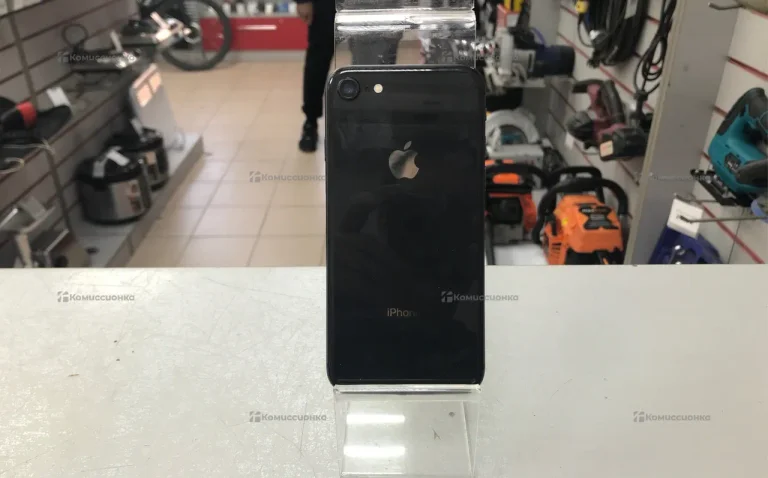 Apple iPhone 8 2/64 ГБ