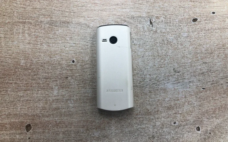 Samsung E2232