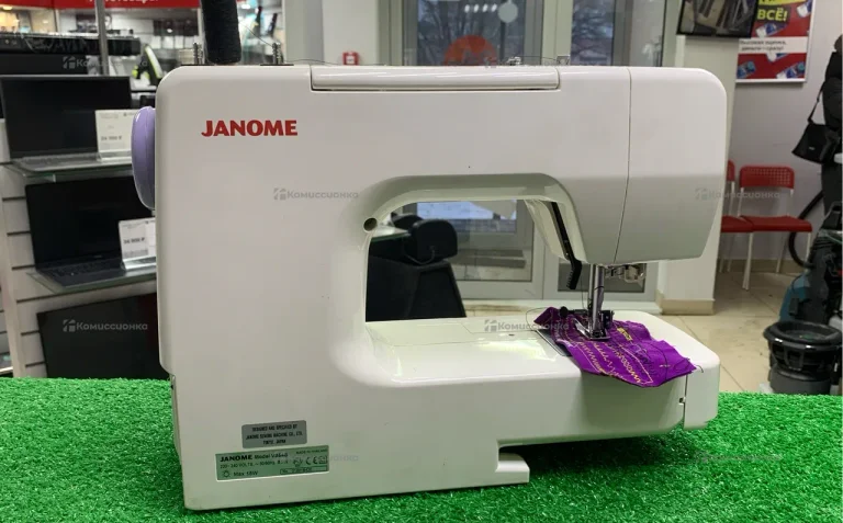 Швейная машина Janome VS54S