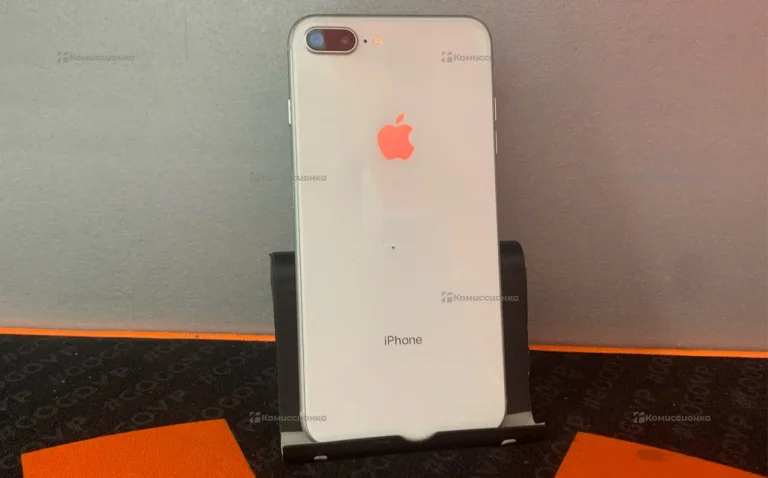 Apple iPhone 8 Plus 3/64 ГБ