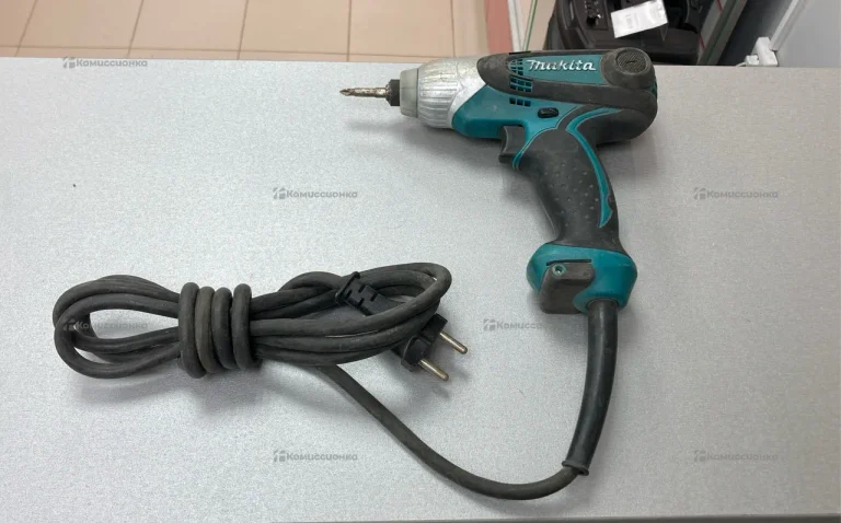 Шуруповерт сетевой Makita TD0101