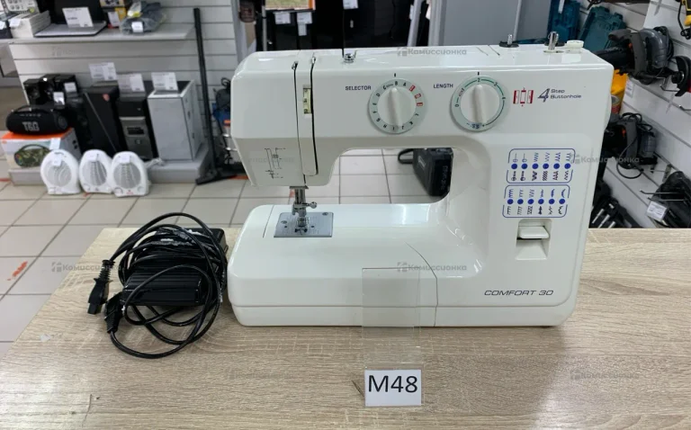 Швейная машина  Comfort 30