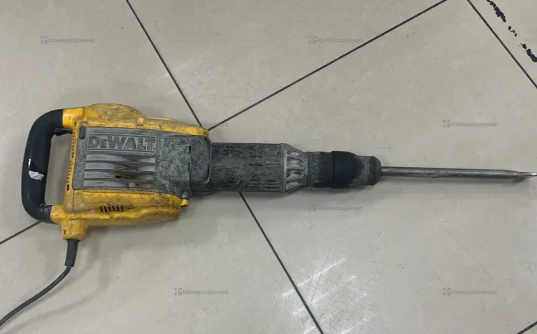 Отбойный молоток DEWALT D25892K