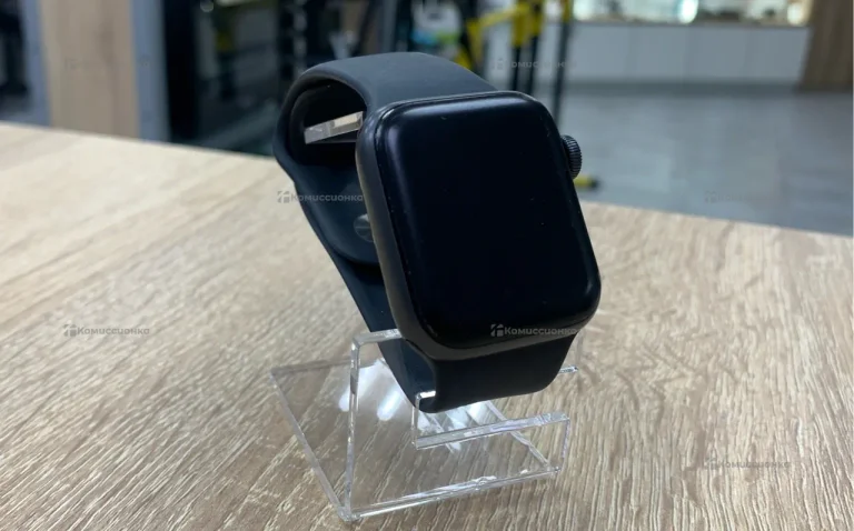 Часы  Apple Watch se