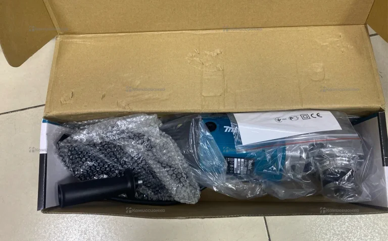 УШМ Makita 180 GA1801