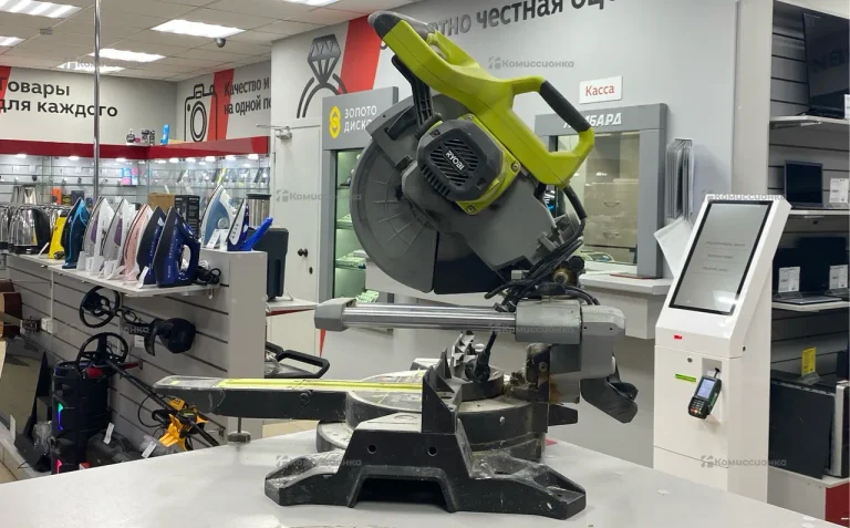 Торцовочная пила Ryobi EMS254L