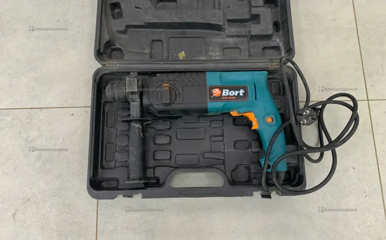 Перфоратор bort BHD-900N