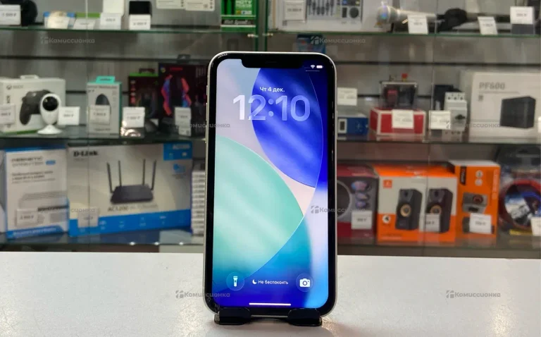 Apple iPhone 11 4/64 ГБ