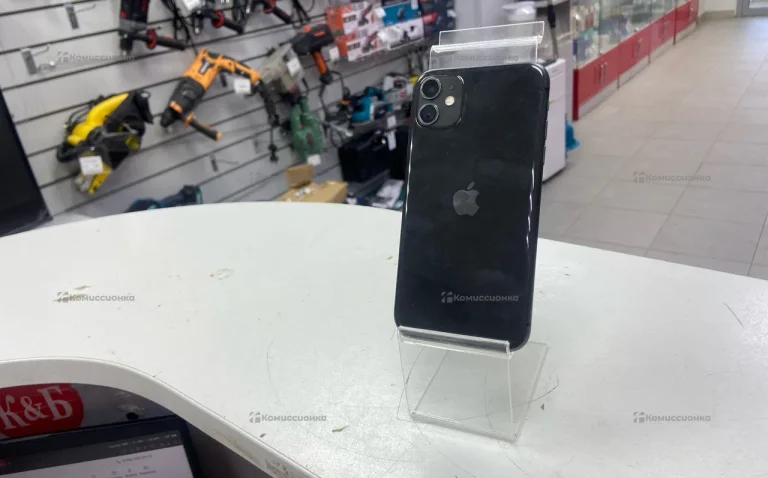 Apple iPhone 11 4/128 ГБ