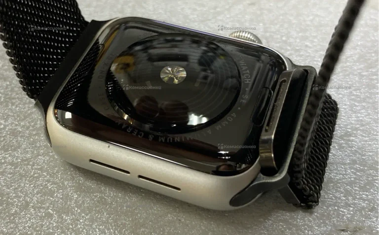 Часы  Apple Watch Se 40mm (1 Gen)