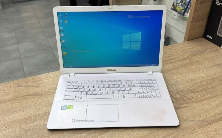Ноутбук Asus R702UB