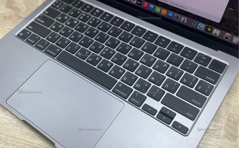 Ноутбук  MacBook Air 13 m3