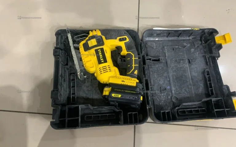 Аккумуляторный лобзик Stanley STSC1860