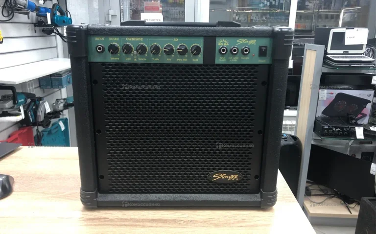 Комбо усилитель STAGG 20GA