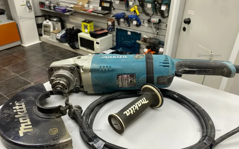УШМ makita GA9040S