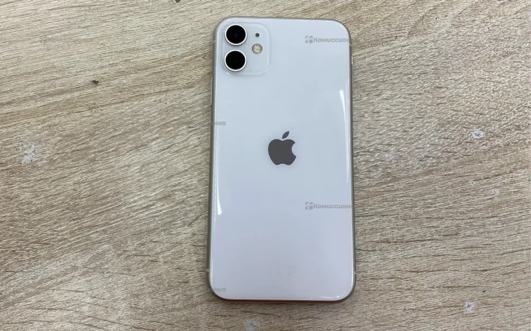 Apple iPhone 11 4/64 ГБ