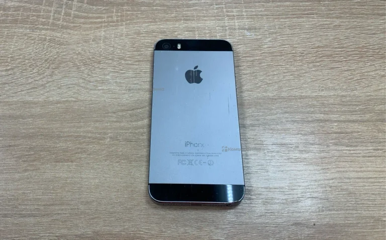 Apple iPhone 5s 1/16 ГБ