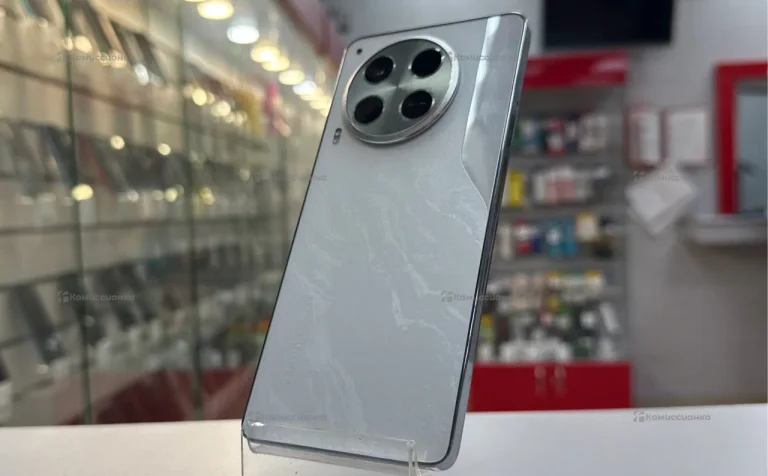 Tecno Camon 30 8/256 ГБ