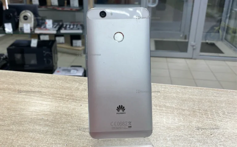 Huawei nova 3/32 ГБ