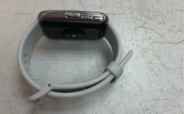 Часы  Huawei Watch fit3