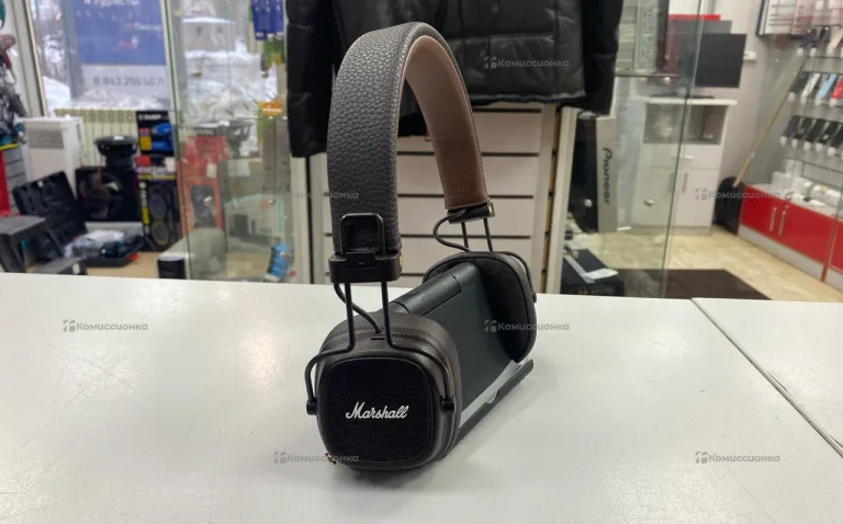 Наушники  Marshal V