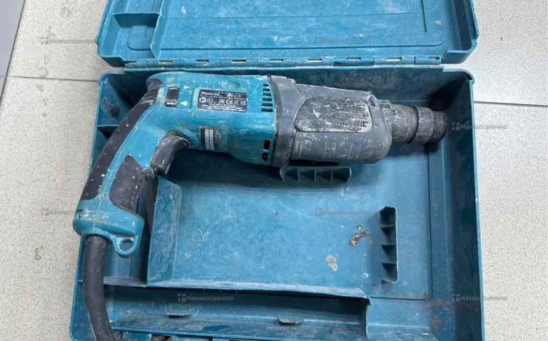 перфоратор Mikita HR2470