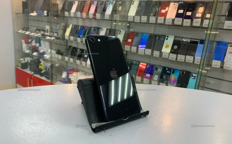 Apple iPhone SE 2020 64Gb.