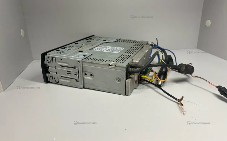 Автомагнитола  Alpine XRE-9980R