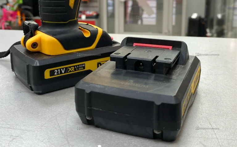 Дрель шуруповерт DeWalt Реплика